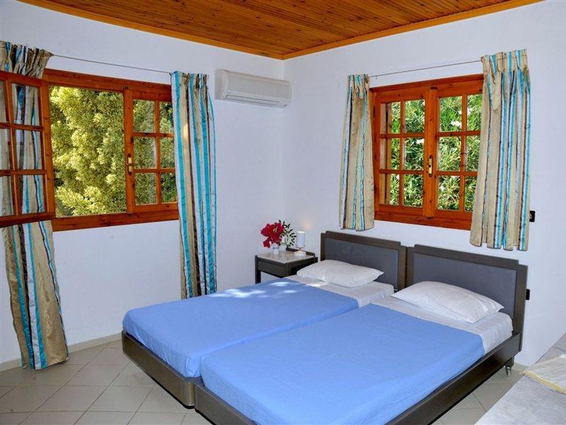 Lefkothea Villas With Large Pool, Bbq & Playground อาเดเลียโนส กัมโปส ภายนอก รูปภาพ
