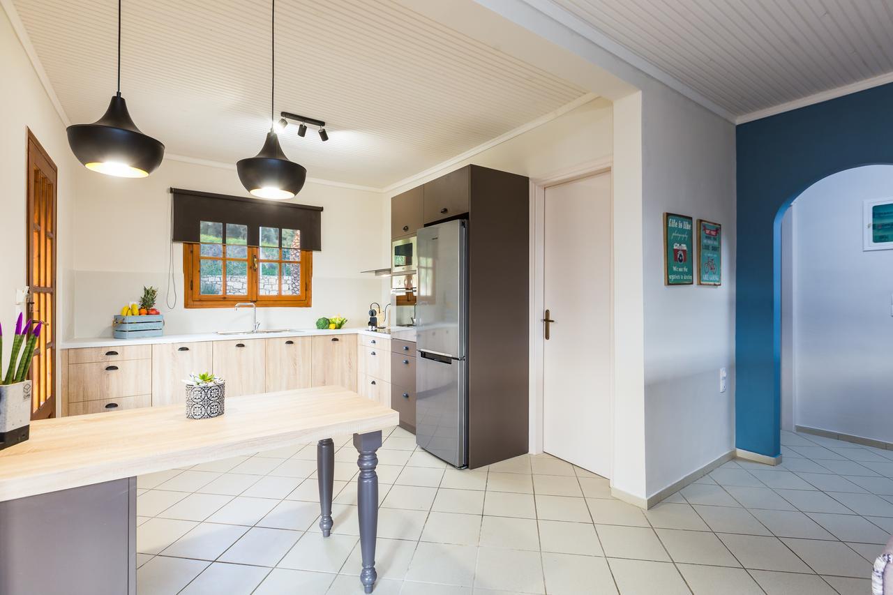 Lefkothea Villas With Large Pool, Bbq & Playground อาเดเลียโนส กัมโปส ภายนอก รูปภาพ