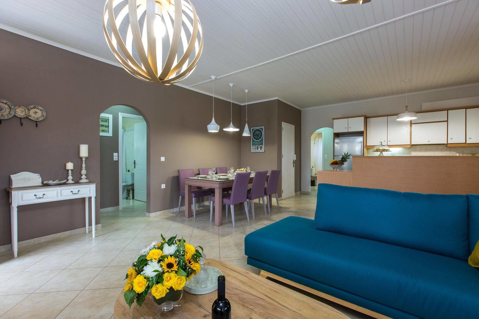 Lefkothea Villas With Large Pool, Bbq & Playground อาเดเลียโนส กัมโปส ภายนอก รูปภาพ